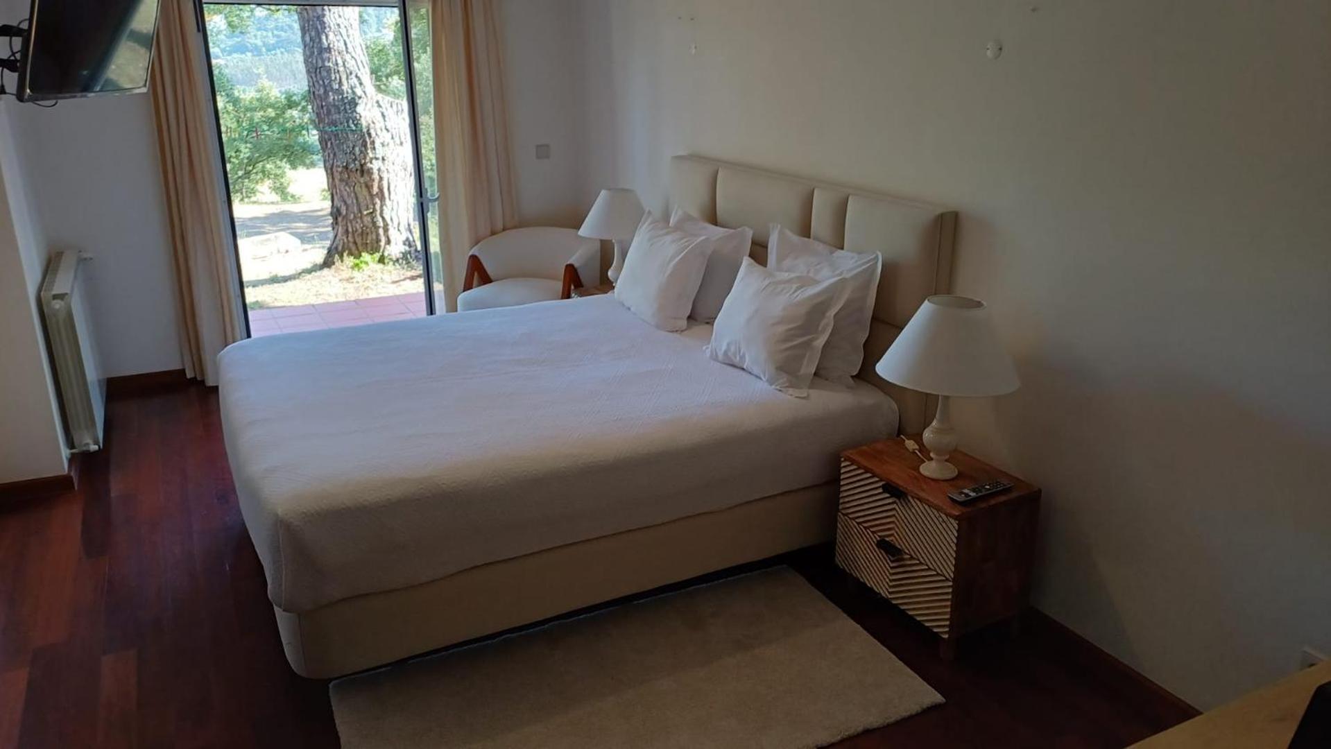 Fatima-ourem - Quinta Da Luz - Breakfast Included