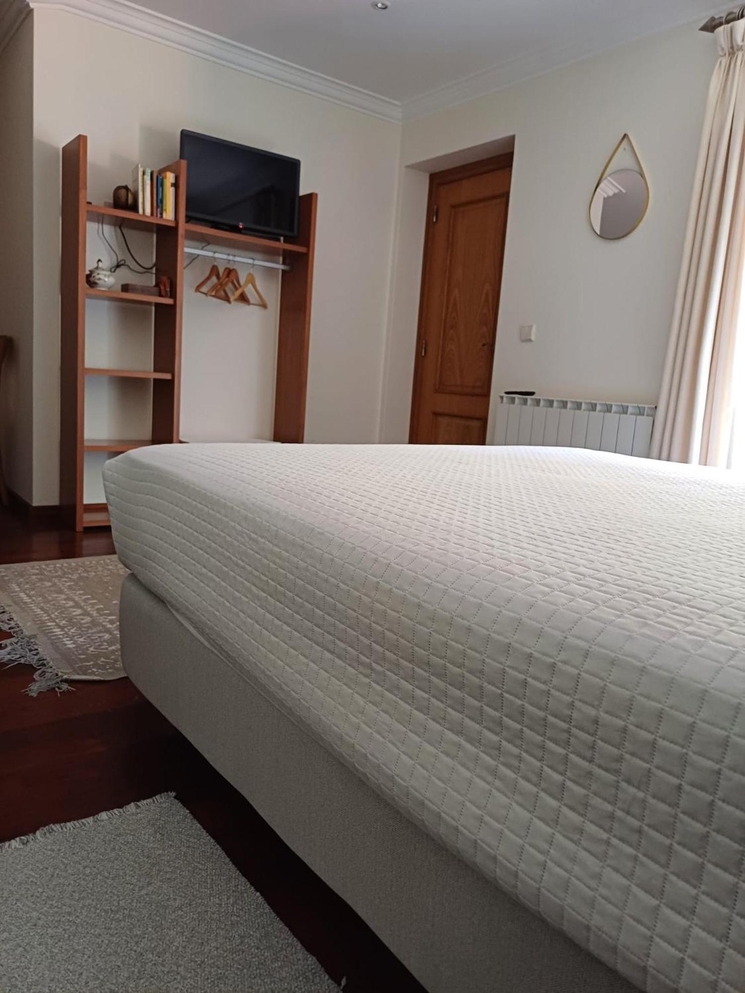 Villa Fatima-ourem - Quinta Da Luz - Breakfast Included